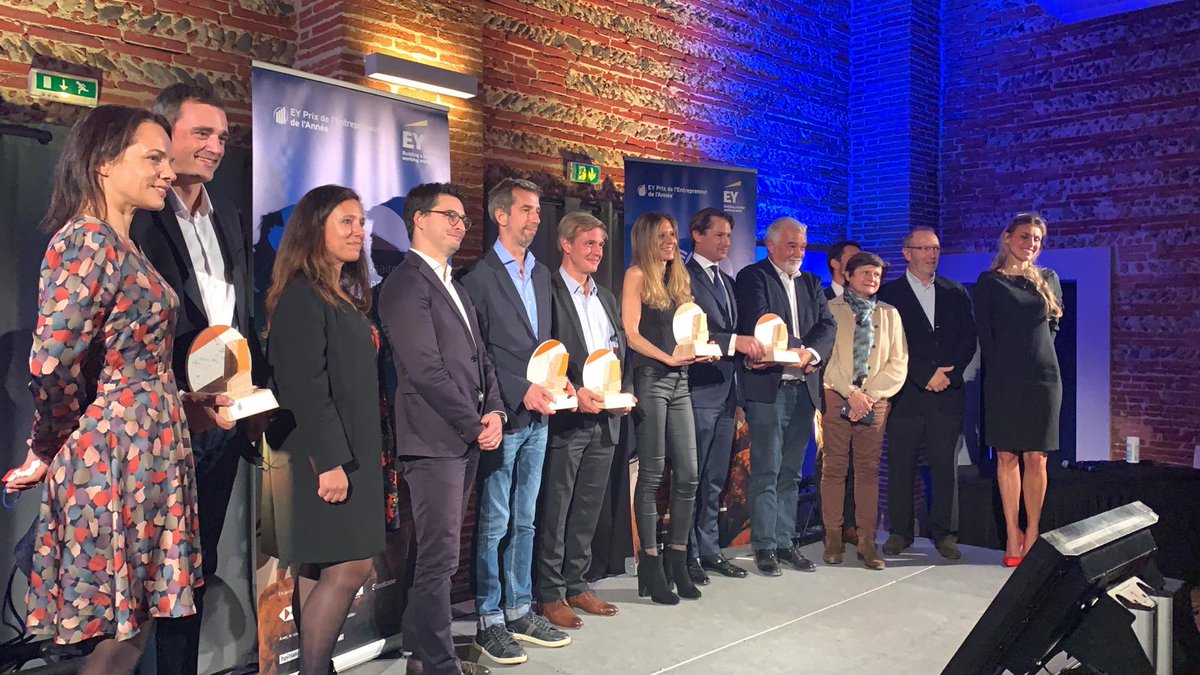 La Cérémonie de remise du Prix de l'Entrepreneur de l'Année région #Occitanie touche déjà à sa fin. Félicitations aux lauréats 2021, rendez-vous le 16 novembre à l'Olympia (<a href="/OLYMPIAHALL/">L'Olympia</a>) pour la cérémonie nationale ! #EOYFR