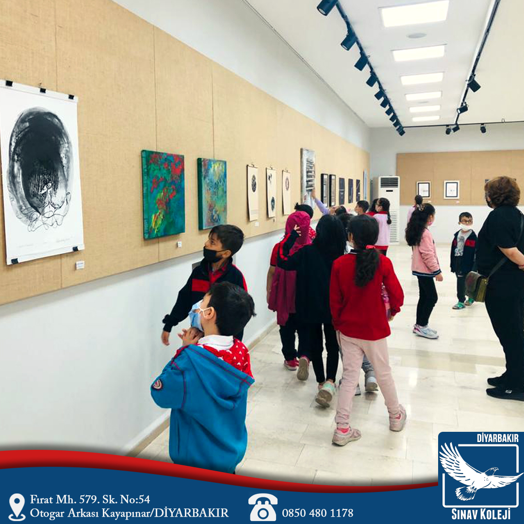 dbsinavkoleji's tweet photo. Dicle üniversitesini gezip sanat ve tasarım fakültesini yerinde inceledik öğrencilerimizle. Gelecekte yapmak istedikleri meslekler için yetenekleri çerçevesinde yetiştiriyoruz öğrencilerimizi. "Sınav" hayata hazırlar...
#ÜniversiteGezisi #Sınav #DiyarbakırSınavKoleji #Diyarbakır https://t.co/yZT62VuVAq