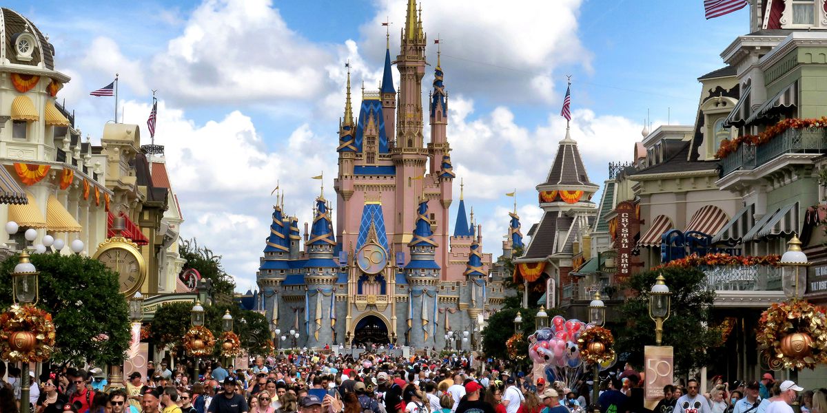 BonFireITLTD's tweet photo. Genie Plus lets you skip lines at Disney World, but fans aren’t happy about it https://t.co/D5rBE9SVqk https://t.co/dysW0x73Ip