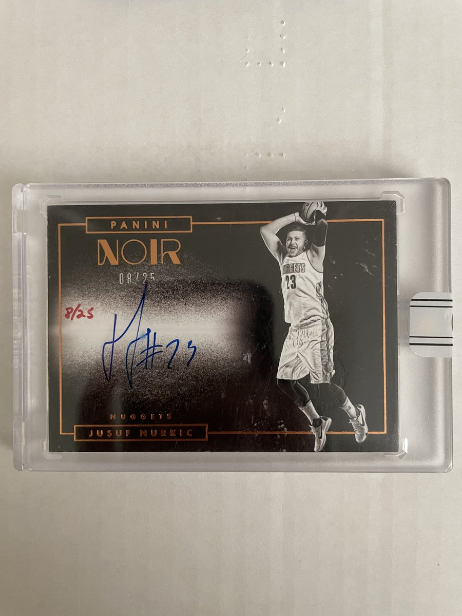 Card #4 

Jusuf Nurkic Second Year Noir Auto #'D 08/25, auto is smudged and sealed one touch is a little beat up

$35 https://t.co/j85CIjsofp