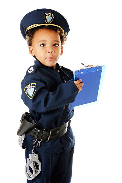 MiloTweenie3's tweet photo. When it comes to some children, police officers may be seen as friendly. Perhaps they’ve been introduced to a police officer talking to their kindergarten class. They’ve likely seen the police officers in children’s picture books as friendly and kind. https://t.co/yDQ3e6pqkv