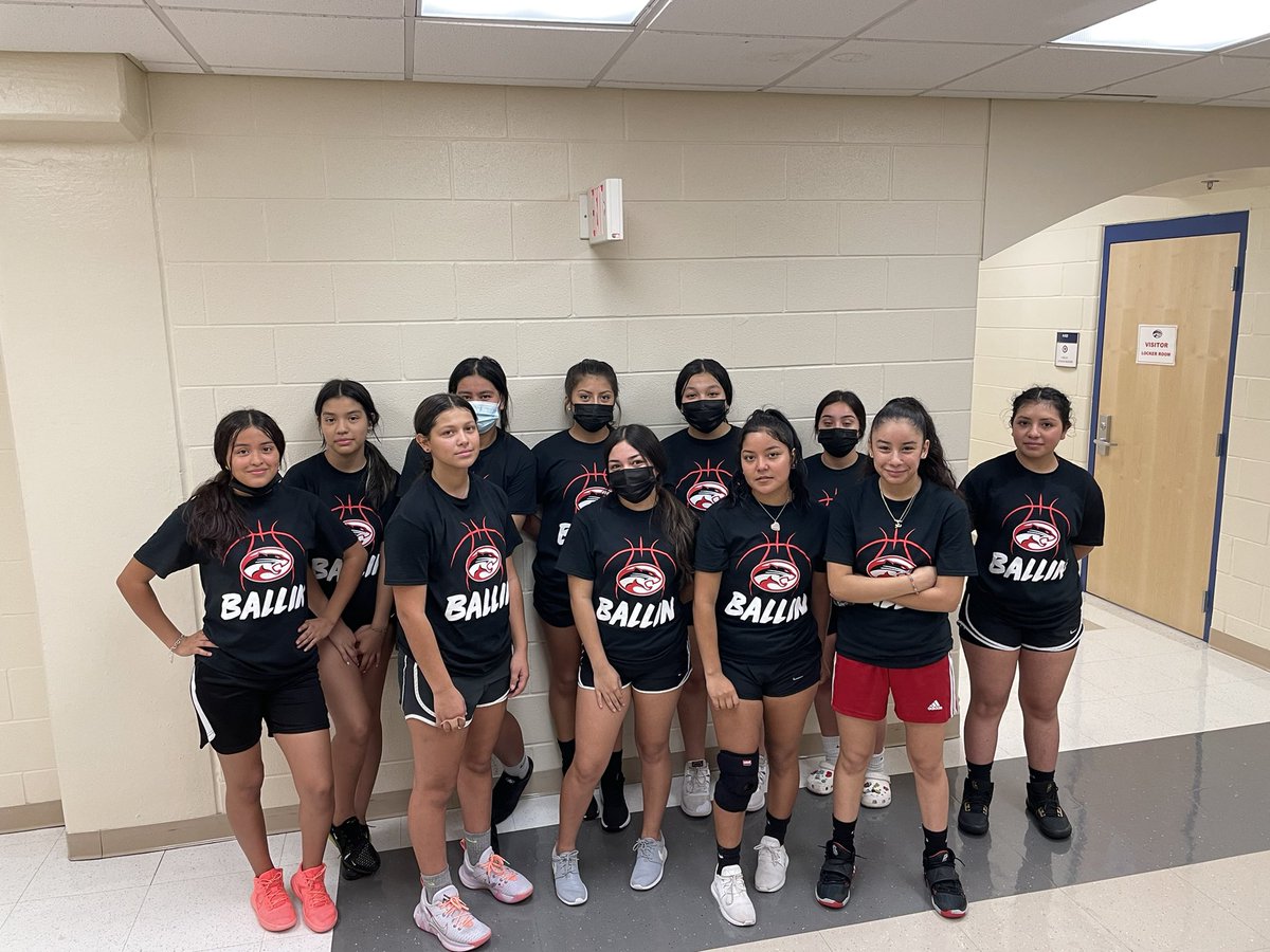 jfk_gbball's tweet image. We are missing a few girls in this picture. But they are excited about the upcoming season. October 20th can’t come fast enough! #cougarbasketball #fastpacedfun