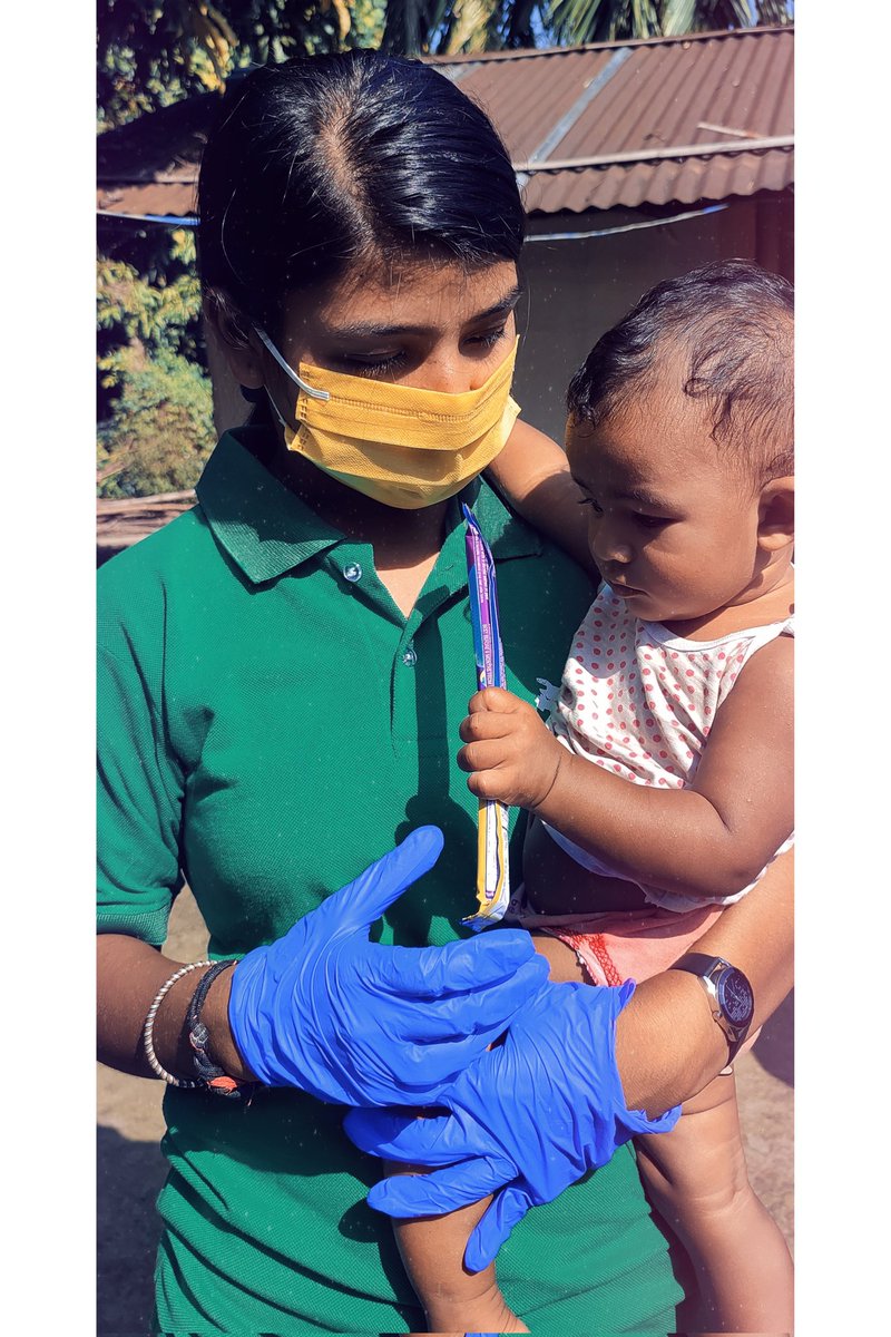 atif_faruk's tweet photo. ROBIN HOOD ARMY™ Gossaigaon
#robinhoodarmygossaigaon #rhagossaigaon @rha_india 

The sweetest thing in this picture is not the 'chocolate' but the 'bond' that they share. https://t.co/DxlnELYYvn