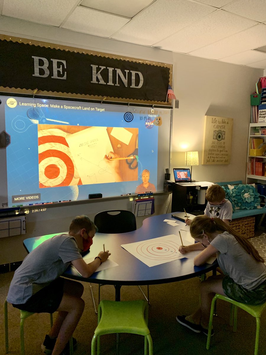 Pegasus project! Learning about space and designing a model to practice landing a spacecraft on a moving planet! <a href="/BASDclearview/">BASD Clearview🐾</a> <a href="/BethlehemAreaSD/">BASD</a> <a href="/NASA/">NASA</a> #STEMeducation #PegasusProject #BASDproud