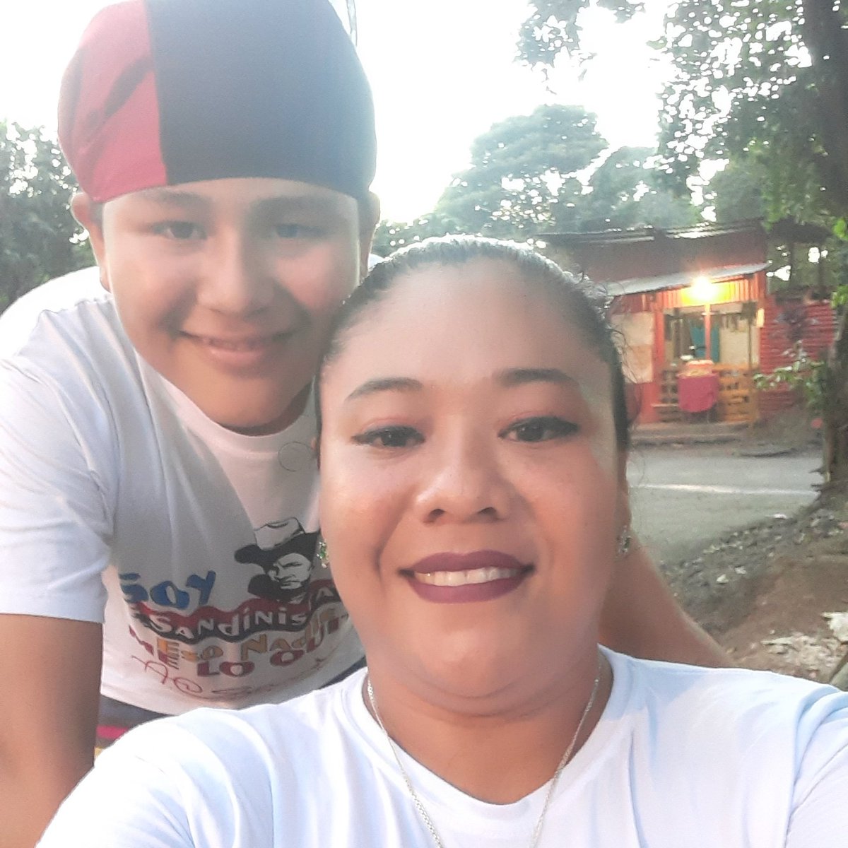 ClaraMariaOrti3's tweet photo. #NuevaFotoDePerfil https://t.co/cww7VRUR4c