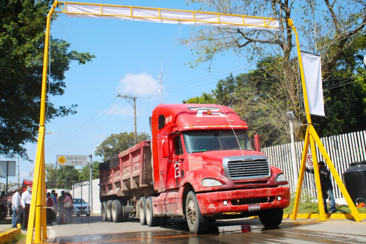 GobTeapa's tweet photo. Inaugura la Lic. @Alma_Espadas “Arcos Sanitarios”

Priorizar por la salud de los teapanecos es una de las principales acciones del “Plan de Desarrollo Municipal 2021-2024. https://t.co/YD1oa9p0YW