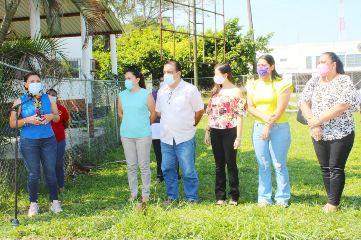 GobTeapa's tweet photo. Inaugura la Lic. @Alma_Espadas “Arcos Sanitarios”

Priorizar por la salud de los teapanecos es una de las principales acciones del “Plan de Desarrollo Municipal 2021-2024. https://t.co/YD1oa9p0YW