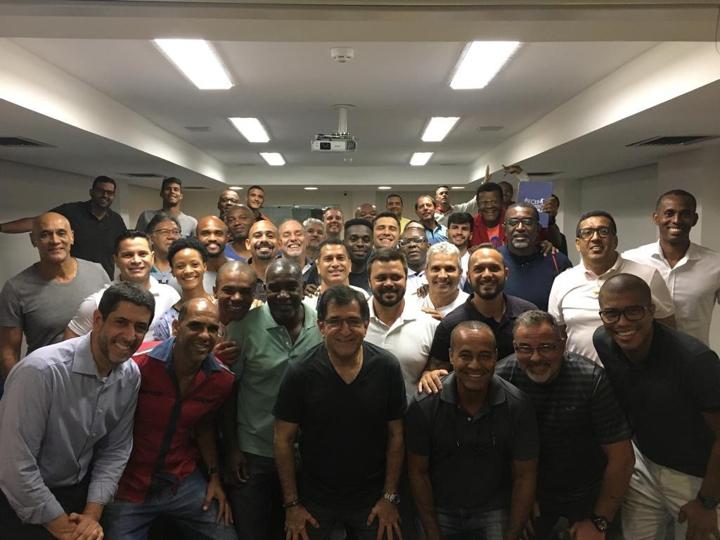 rene_simoes's tweet photo. Meu #tbt vai para a turma 2019 de Gestão de Pessoas da @saferjoficial, sindicato... https://t.co/t2vqHLBjvP https://t.co/tm9lbrN5IT