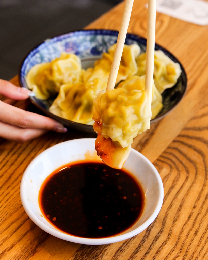 HERE FOR THE CHILI OIL BATHS! 🛁