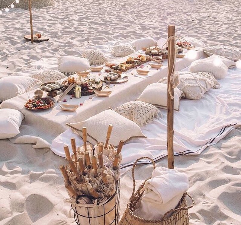 kmsation's tweet photo. Here is the dessert buffet, a collection of sweet treats in contrast to the saltiness of the sea.

Take a dive, take a treat. It’s all there. https://t.co/6UttGbalta