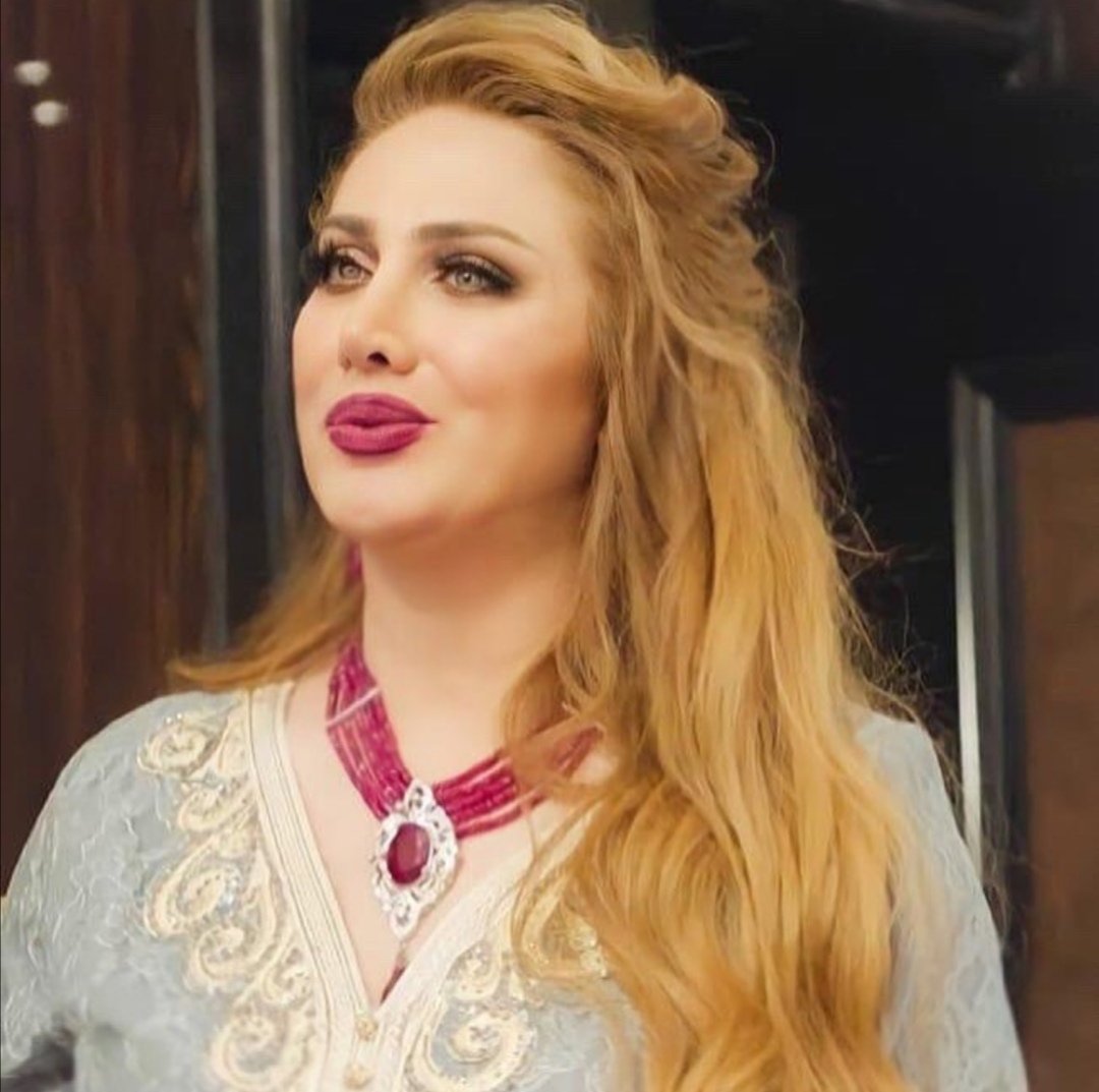 dlovan90805976's tweet photo. "حَسْنَاء تُخْفِي عَنِ الأَنْظَارِ زينَتَها
وأطهرُ الحُسنِ مَا يخفى عَن البشرِ" https://t.co/Jup0XxbP70