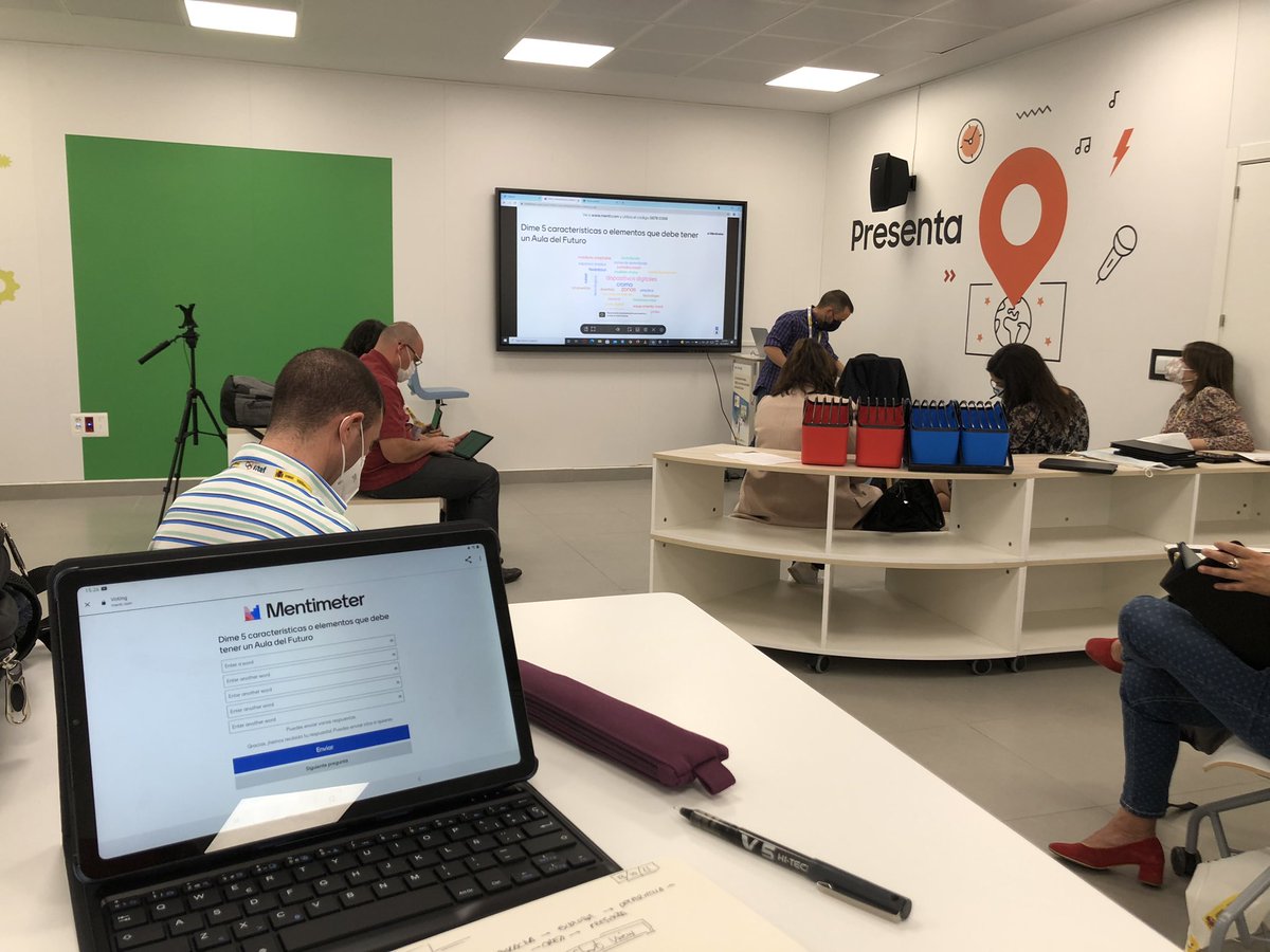 ppenalvera's tweet photo. 📆 Día 2
.
🔝Trabajando con detalle el #adf_es del @educaINTEF en materia de #evaluación
.
🔥Muchas posibilidades que van directamente a nuestro #ape_clm y nuevas ideas, seguramente, para antes de que acabe este curso…
. 
🍀Seguimos!! #fp_clm #fp #fpi https://t.co/hr9rbnuI9G