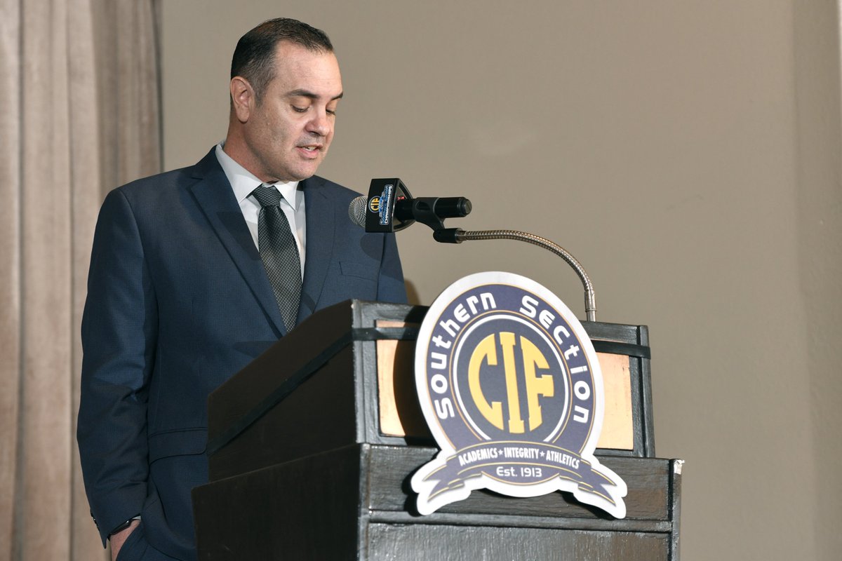 CIFSS's tweet photo. 👏Congratulations to Lou Farrar, Charter Oak HS, for being inducted into the CIF-SS Hall of Fame!

HOF nominees must exemplify the highest standards of sportsmanship, ethical conduct, moral character &amp; carry the endorsement of their league or association where appropriate. https://t.co/dlOuQ999Vo