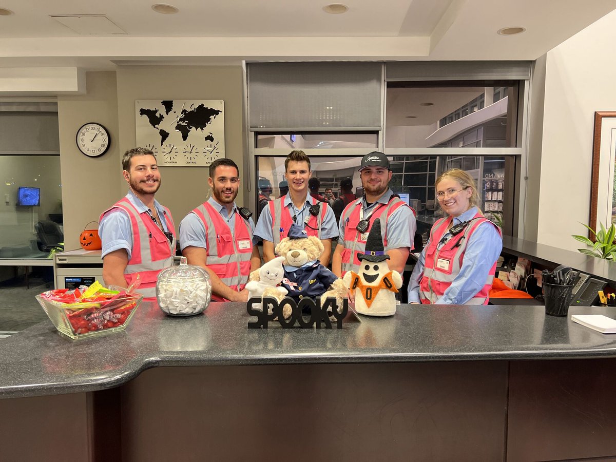 ParagonAviation's tweet photo. The friendly guys and ghouls at @SignatureFBO in Denver pose with Captain Romeo to raise awareness for #BreastCancerResearch.

Click https://t.co/07k940WB5Y to learn how they're helping to fight breast cancer. 

#FlyForACure #ParagonThinksPink #Pinktober #breastcancerawareness https://t.co/sbKFhWAcSm
