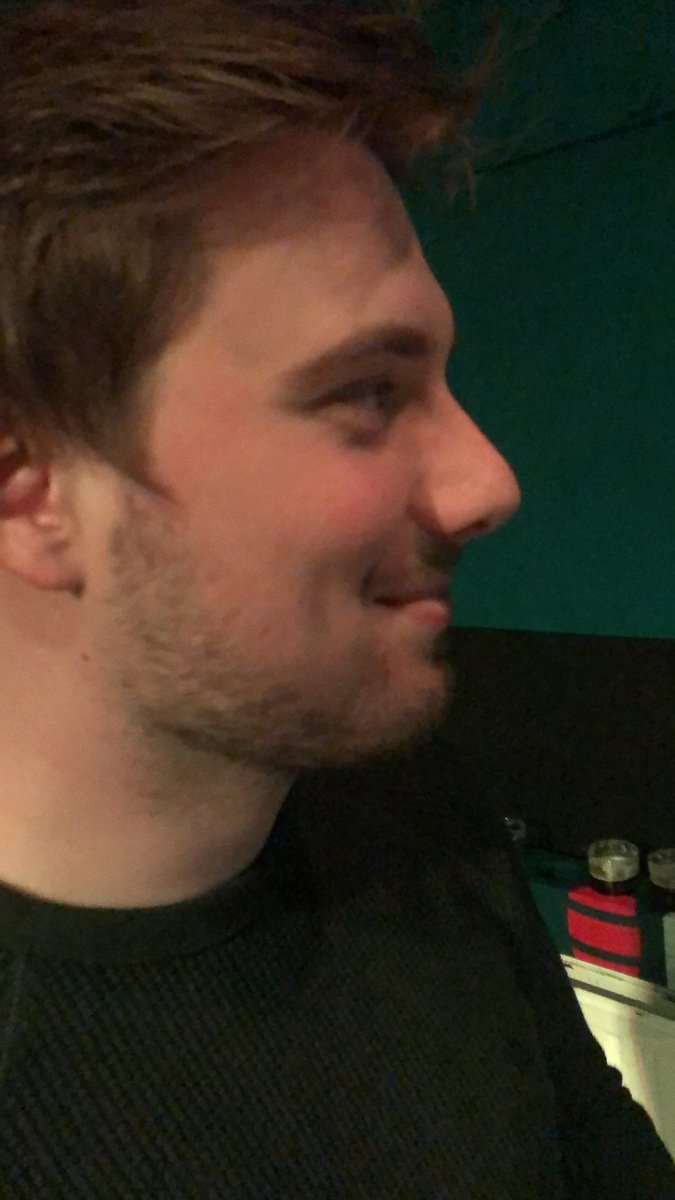 didderiensrobin's tweet photo. In da club https://t.co/efXCMxmtmi