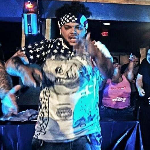 Capiitol's tweet photo. #tbt when I performed on July 4th opening up for @babyrastaygringo yeah I was lit 🔥 #Capiitol #Thisisyourcaptainspeaking https://t.co/F5jPncYgdX