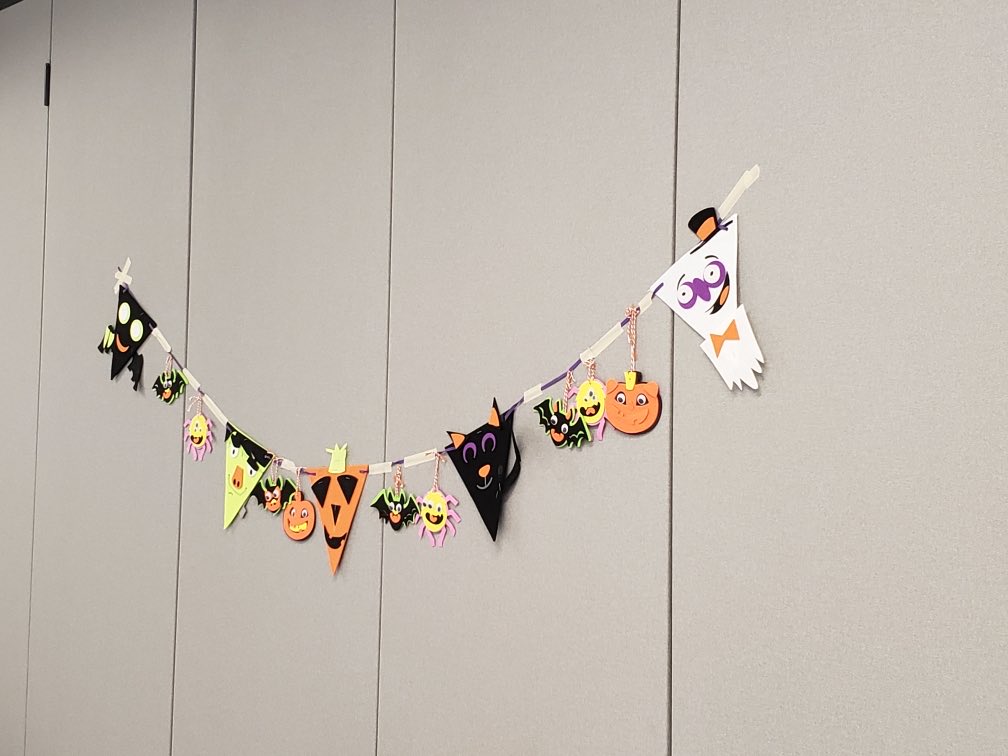 ALLSAINTSccsd's tweet photo. Our ES2 students created these Halloween crafts during Engage with the support of our regular Ed students. #giftedtoserve https://t.co/8uG1NyqYqe