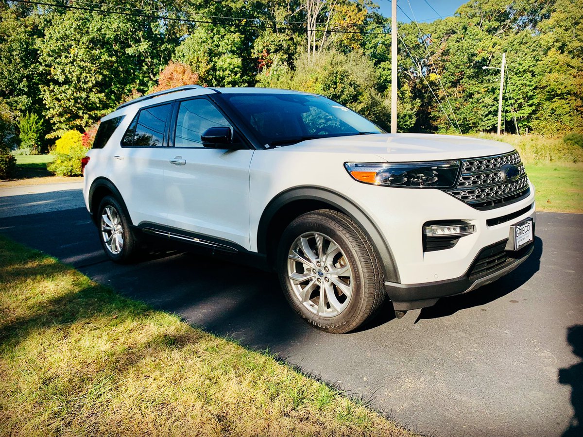 MomIsInvesting's tweet photo. If you don’t look back at your car as you walk away from parking it, you’re driving the wrong car. #proudowner #fordexplorerlimited #goalmet✔️ https://t.co/XYhp47wpNE