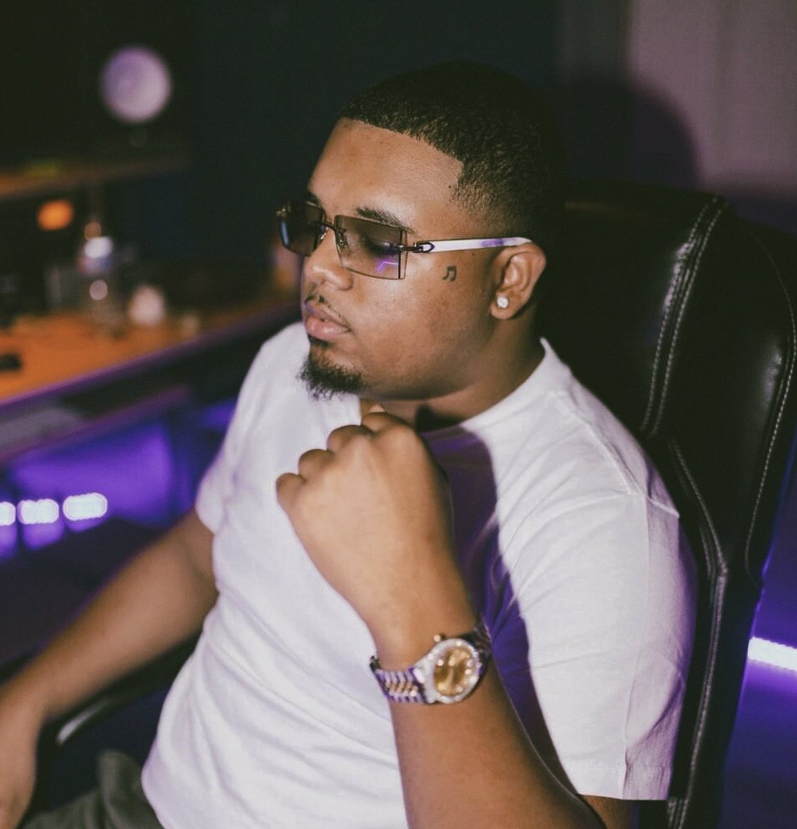 STRAPPEDUS's tweet photo. Legendary producer D Hill has reportedly passed away according to multiple friends of his 

Rest In Peace 👼 https://t.co/x8ipUE96Sy