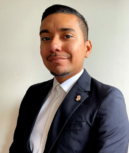 networkbridging's tweet photo. Exclusive Interview Coming Soon! https://t.co/D3rSIyWDZL caught up with Milton Guarderas, Founder of Bridging Networks https://t.co/8VpxXTlViz at Dubai blockchain 2021 week he talk about his journey, his next project, and more!
#dubai #blockchain #bitcoin #nft #bridgingnetworks https://t.co/yC3HX98tL7