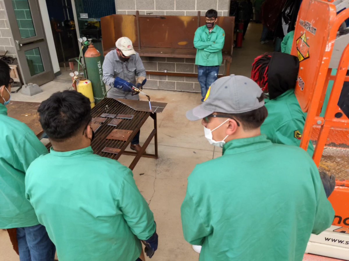 DVISD_CTE's tweet image. What are @DVISD_DVHS Intro to #Welding learning today? Just look to their #LearningIntention and #SuccessCriteria.
@DelValleISD 
#DVFocus
#DVProud
