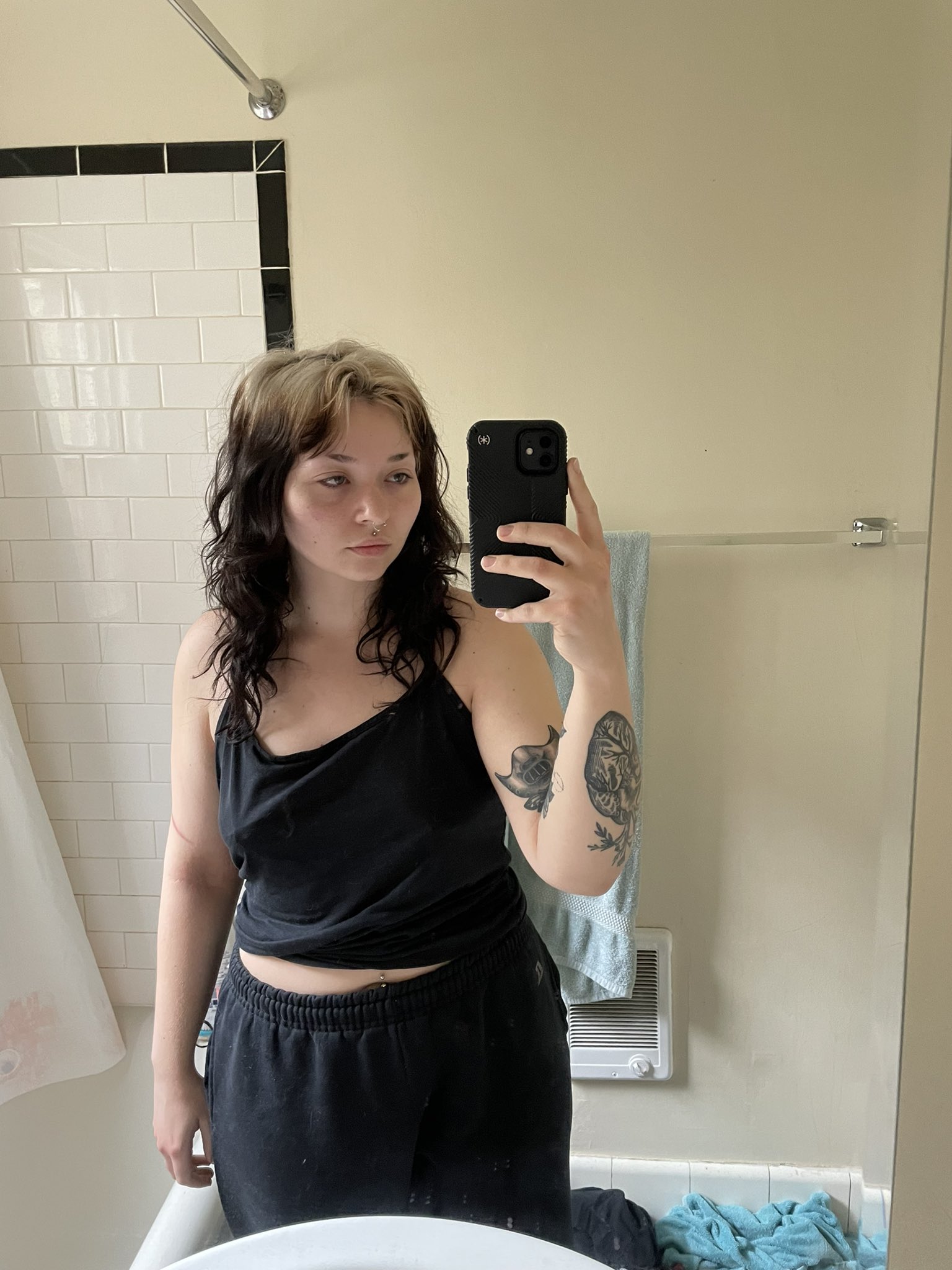 TW Pornstars - 2 pic. Hex Girl Haley. Twitter. night before and morning