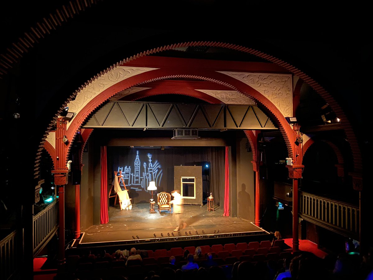 Flowers_S's tweet image. Back in my happy place for the first time since I trod these boards in Feb 2020 😍 Everyone go and see The 39 Steps at @CheltPlayhouse - it’s amazing! (And I promise that’s not the famous Playhouse ghost onstage!) @codsonline