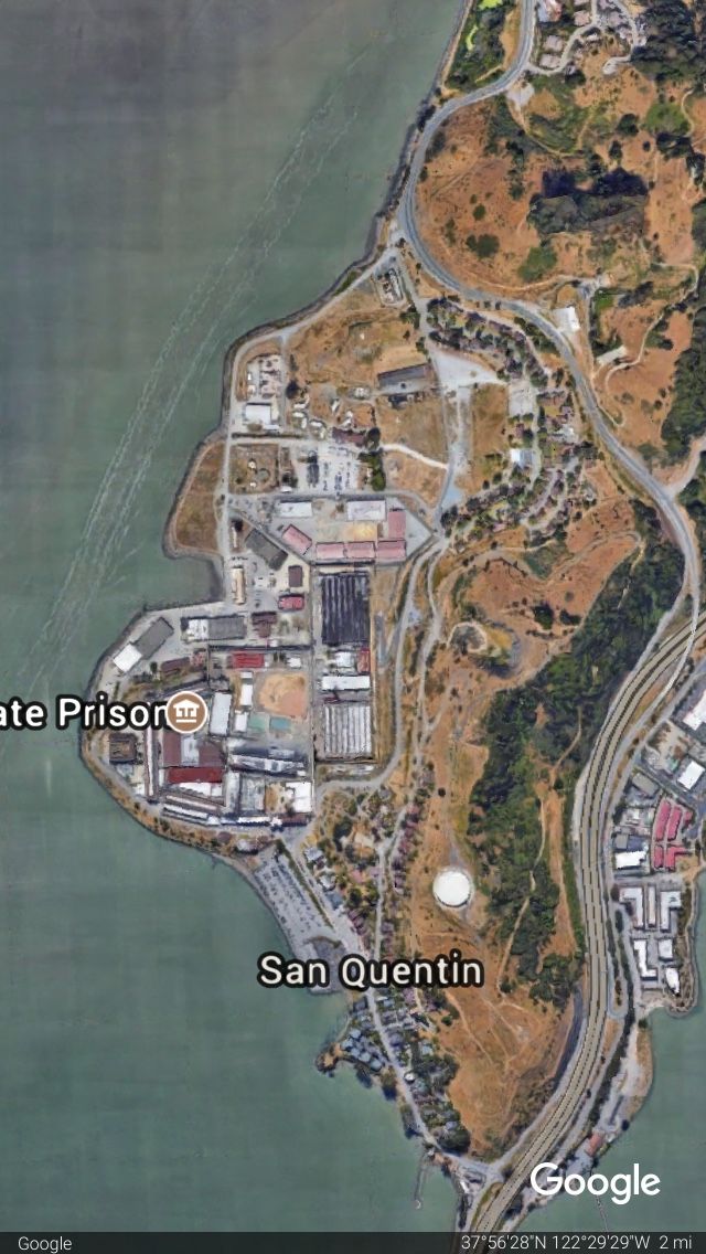 kishineff's tweet photo. Satellite imagery of this country's prisons reveal that they are disproportionately arresting millions of their minority population, who suffer more sever penalties than the majority population, many of them haven't even committed a crime but are caged just for being poor. 1/3 https://t.co/Ku2ZzoU8at