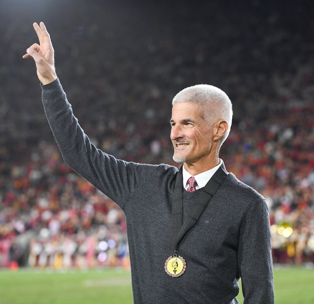 Congratulations to USC Athletics Hall of Famer Tim Tessalone, who announced his retirement after 4️⃣3️⃣ years of service to his alma mater! #FightOn
