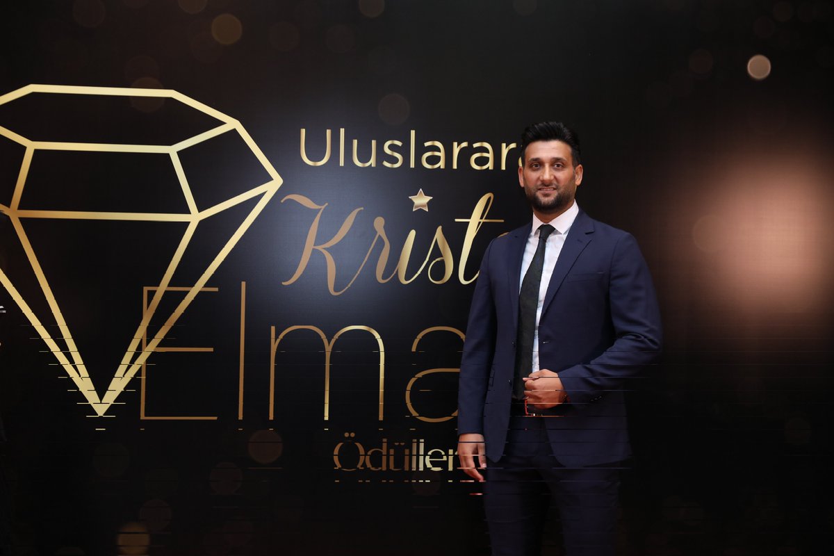 MuratAltun3436's tweet photo. Yılın En Başarılı Müşteri İletişim Merkezi @site_telekom 💫

Bizlere bu ödülü layık gören Uluslararası Kristal Elmas Ödülleri jüri üyelerine ve bu ödülü kazanmamızda en büyük pay sahibi olan değerli yöneticilerimize,mesai arkadaşlarıma sonsuz teşekkürlerimi sunuyorum. https://t.co/9NB2KbFDPL