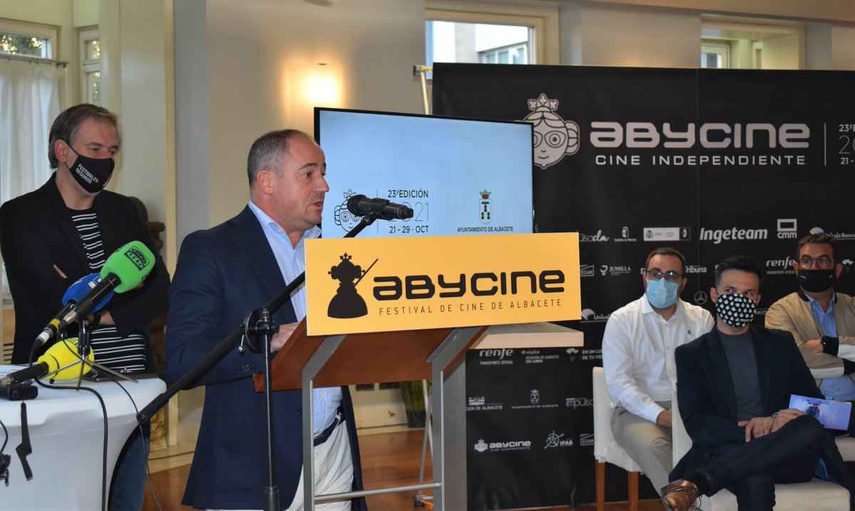 emiliosaezcruz's tweet photo. Hoy hemos presentado la programación de la XXIII edición de @abycine, que se desarrollará del 21 al 29 de octubre y que forma parte de la marca #Albacete, ya que es una de las claves para poder promocionar nuestra ciudad. 

#ABAudiovisual #Abycine #Cine #Cultura https://t.co/Xqz8uA7X50