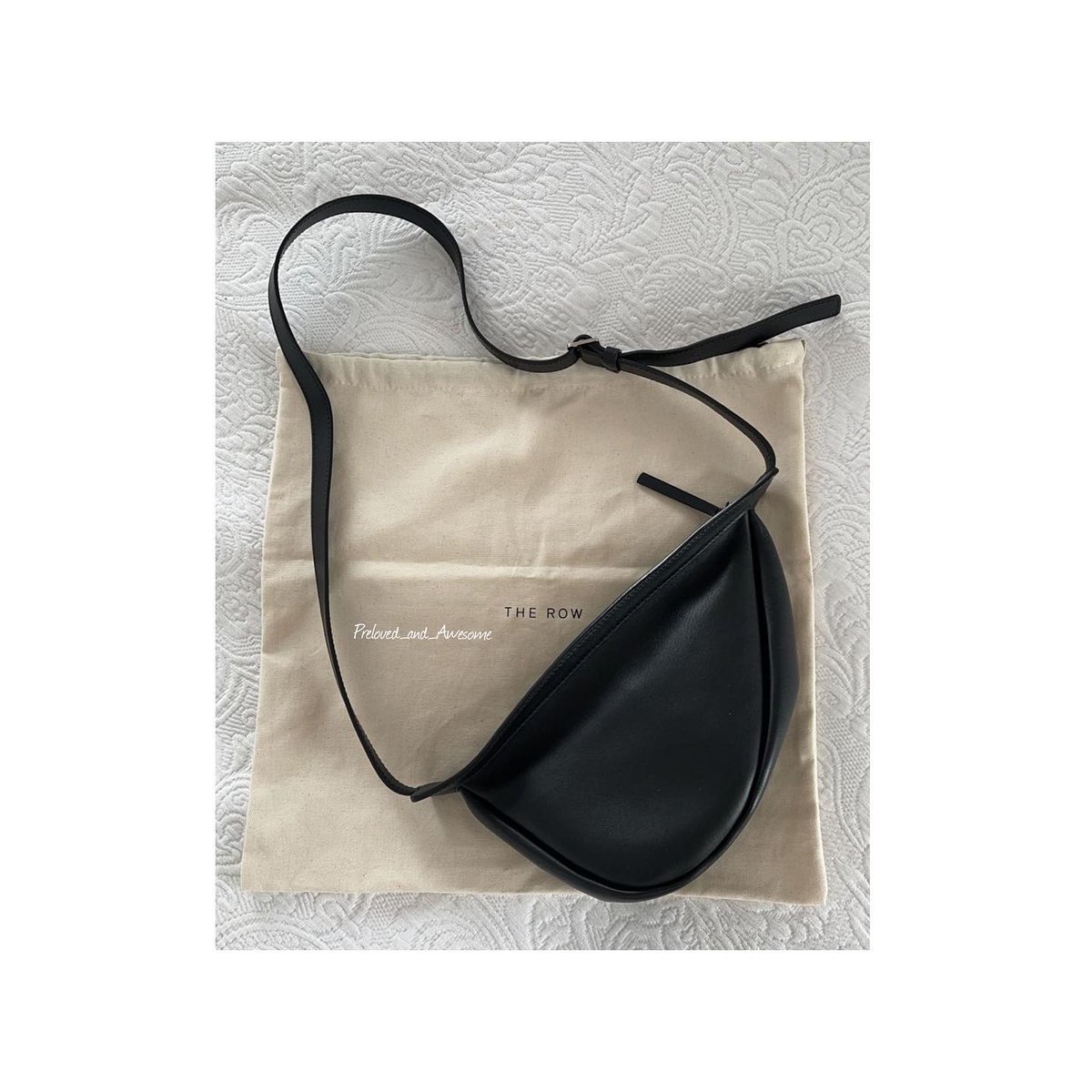 ClubPreloved's tweet photo. #co00011990 #prelovedсумки The Row 
Slouchy Banana Small crossbody Bag.
Цвет чёрный.
В комплекте пыльник.
В идеале, как новая. На выход два раза.
Покупала за 1.225€. 55т https://t.co/3PFRkFoBum