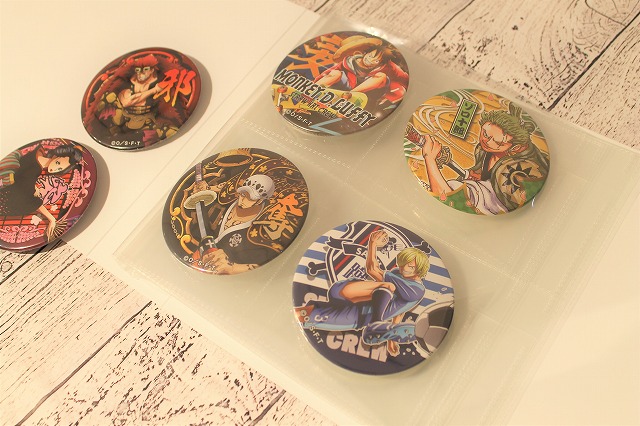 新商品】麦わらストア限定 Nine to Ten! 缶バッジファイル 1,980円