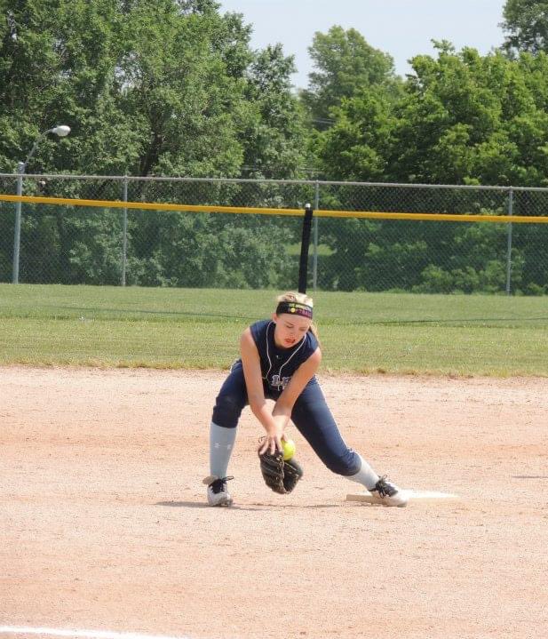 AllyStolte's tweet photo. @USMSoftball All around utility player https://t.co/GTdQaul3Dw