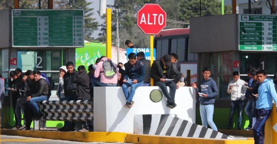 Más de 4 mil millones de pesos se perdió el año pasado por toma de casetas:  
Marco Frías, director de la Asociación de Concesionarios de Infraestructura Vial, <a href="/AMCIVAC/">AMCIV AC</a>

Entrevista 🎙Enfoque Noticias enfoquenoticias.com.mx//emisiones/m-s…