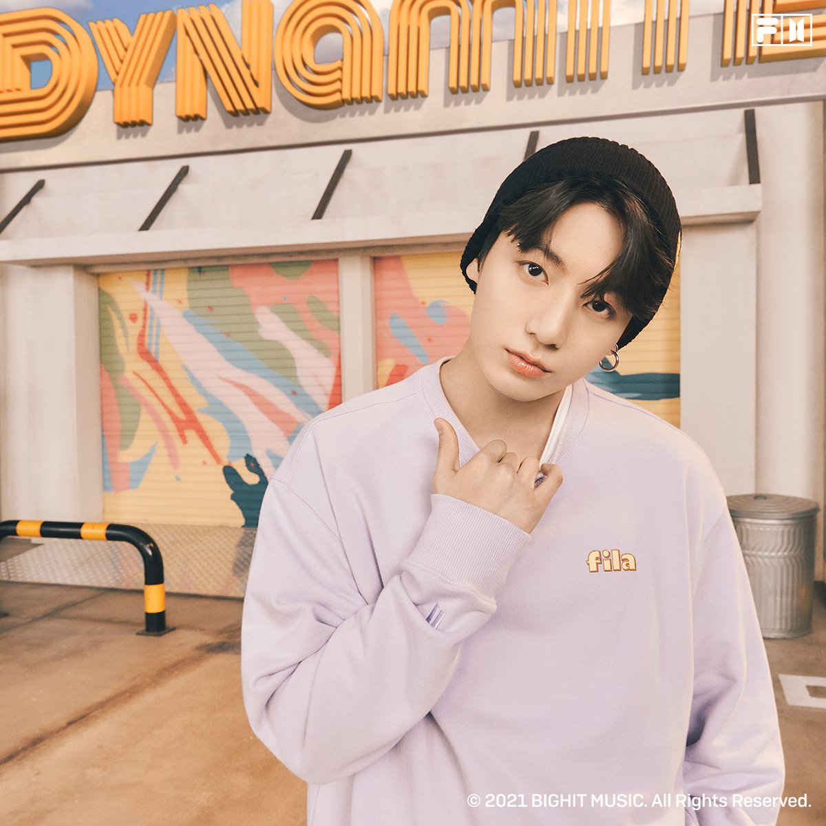 fila_korea's tweet photo. Let’s Be Dynamite
FILA X BTS Dynamite Collection

특별한 ACC와 의류 2차도 충전 완료!

🛒온라인몰 및 오프라인 전매장
💜https://t.co/seZetWhP0G

#FILA #방탄소년단 #BTS #RM #진 #슈가 #제이홉 #지민 #뷔 #정국 #Jin #SUGA #jhope #Jimin #V #JungKook #Dynamite_Collection #Lets_be_Dynamite https://t.co/lu4dJvEV3m