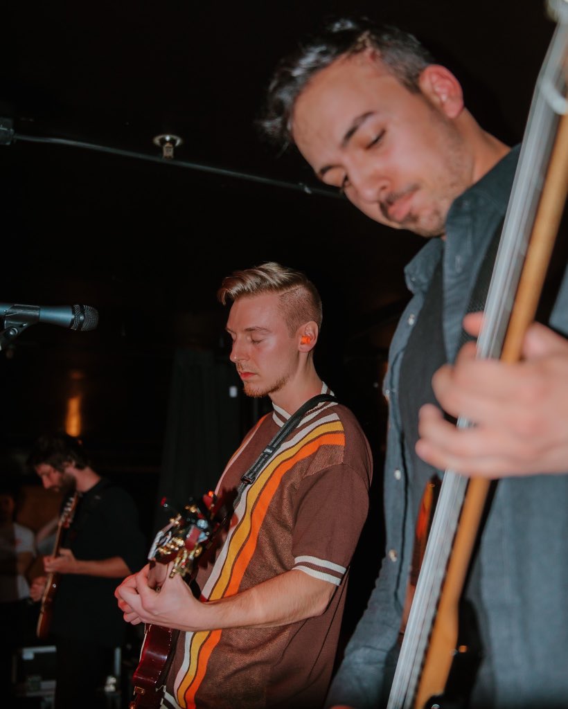 self-loathing superstar tweet media