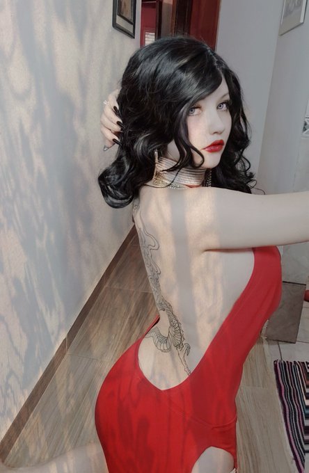 Preciso de ajuda pra tirar o vestido. https://t.co/vJ3l463w6I