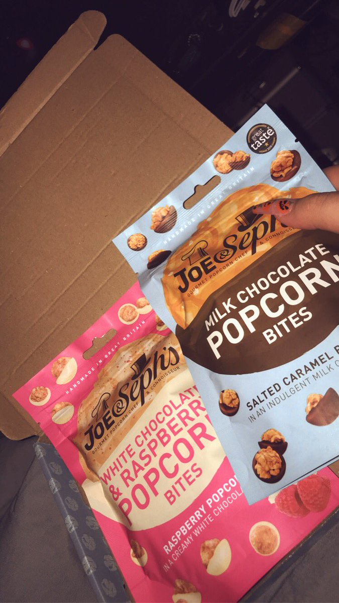smitten4me's tweet photo. Enjoying these tasty snacks make sure you guys check them out @joeandseph #tasty #snack #gamer #pleasesponsor #food #NationalDessertDay https://t.co/CJhtiCyDs1