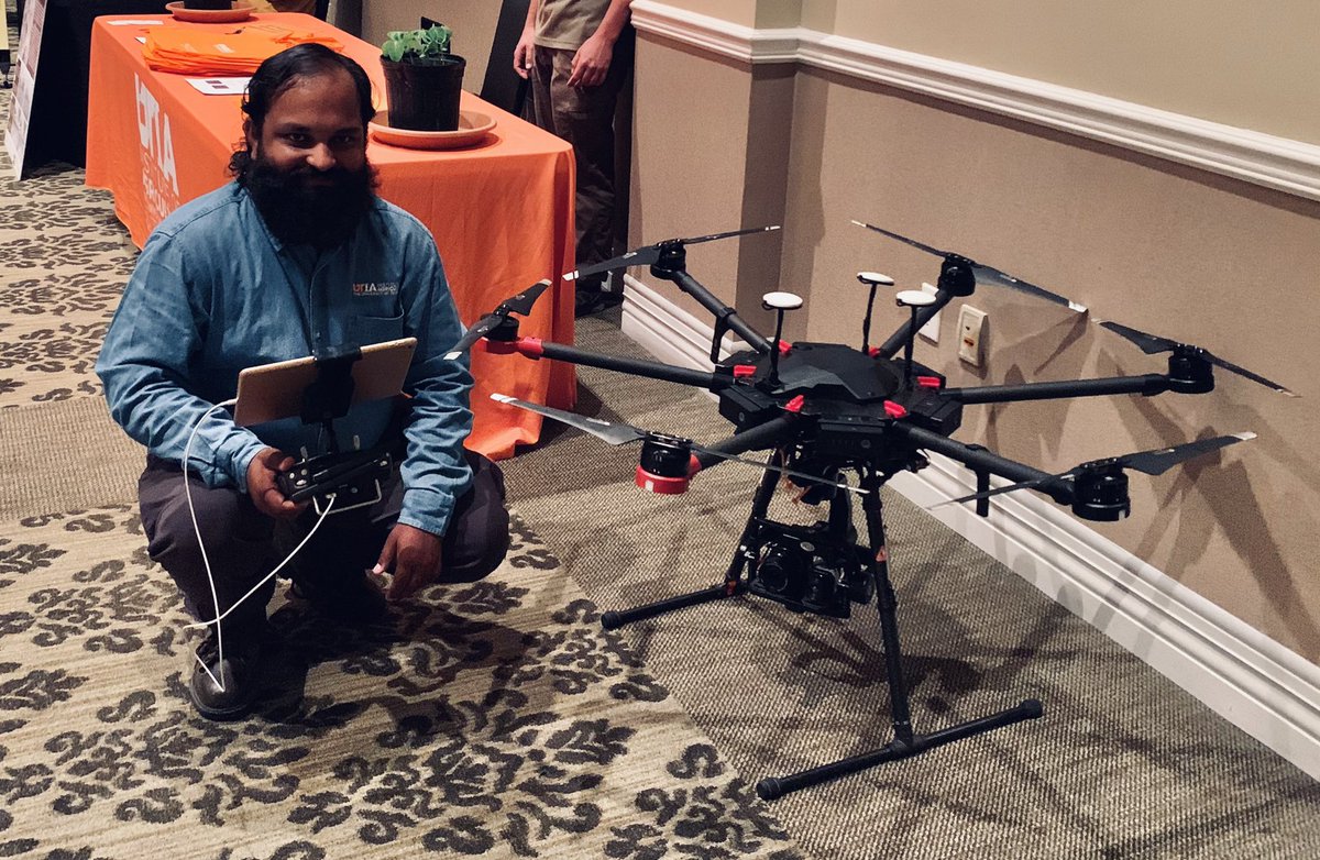 kendallSheldon2's tweet photo. Had a great time meeting with students and industry professionals at the 2021 @utmartin Career Fair. We didn’t realize all of our props were UT orange until we got there. 🤣 https://t.co/RkfQ5MDWeS