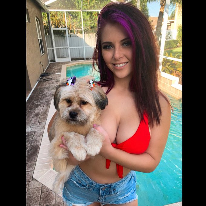 Just shot some content for @onlyfans! Now hanging out with Sophie by the pool she&rsquo;s ready for Halloween<a class="tags" href="/tag/onlyfans">@onlyfans</a>