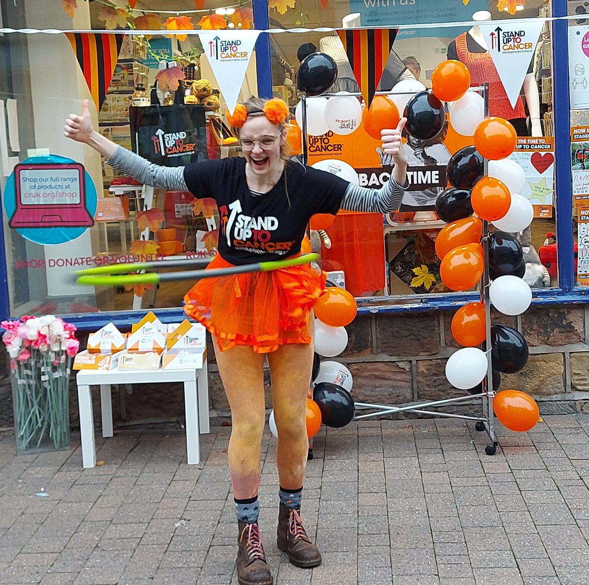 So today was the day pip hula hooped for stand up for cancer .....with her positivity and her go get attitude, from 9-3 none stop hula hooped her way to raise £300 in total ..... what a awesome lady .... #su2c #cruk #crukshops #harrogate