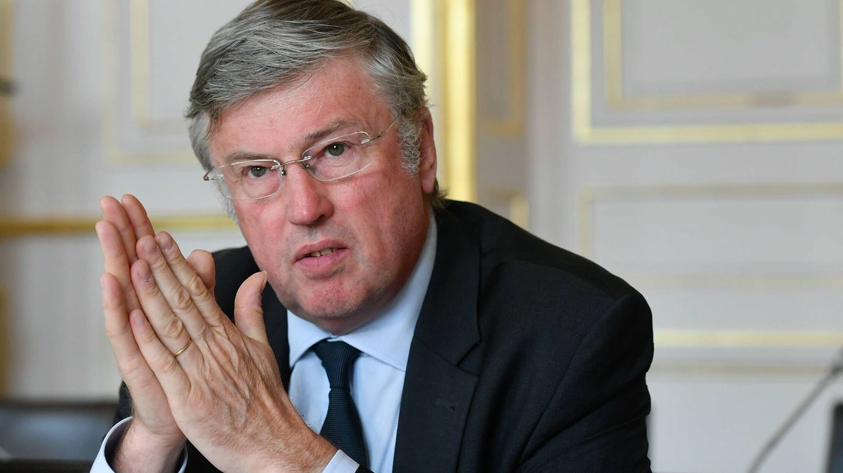 franceinfo's tweet image. Mort de Steve Maïa Caniço : le préfet de Loire-Atlantique de l'époque mis en examen pour homicide involontaire

francetvinfo.fr/faits-divers/d…