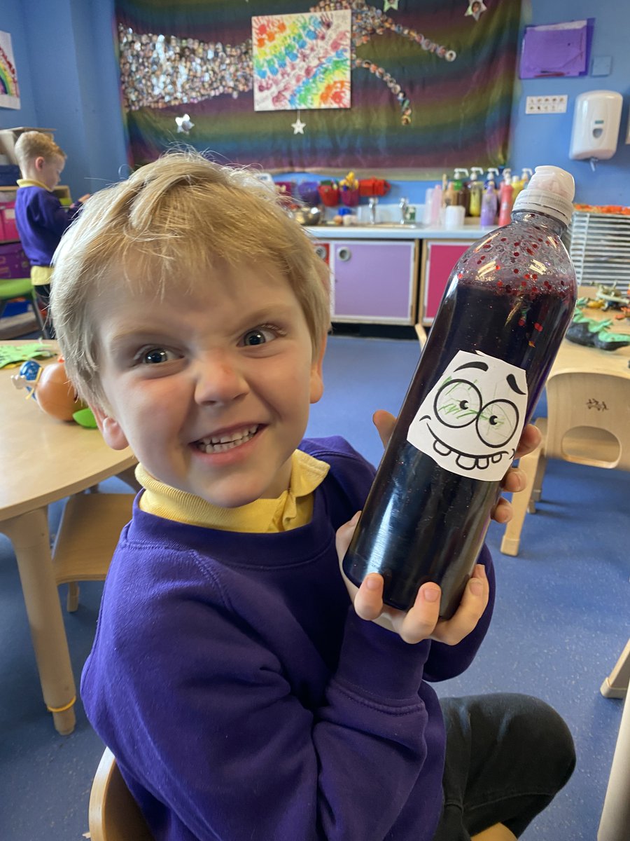 hafodprimary's tweet photo. As part of our Mental Health Awareness work this week Nursery #hfpn have being thinking about feelings and how to express them. We talked about different feelings &amp; made our own 'feelings bottles'. #yellow #MentalHealthAwareness #UNCRCarticle12 #hfphealthwellbeing @childcomwales https://t.co/tnkc51xJ0z