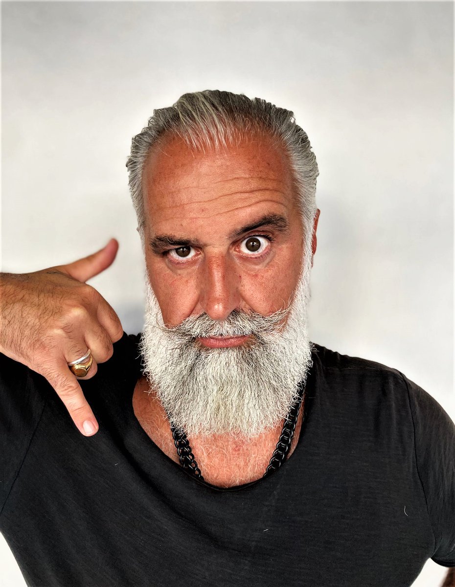 Lorisdali2014's tweet photo. Sentiamoci il 21 che esce “Branko non sbaglia mai”
#lorisdali #famosolannoprossimo #loroscopodibranko #branko #indie #singolo #oroscopo #vintage #man https://t.co/GrBI3E24Ra