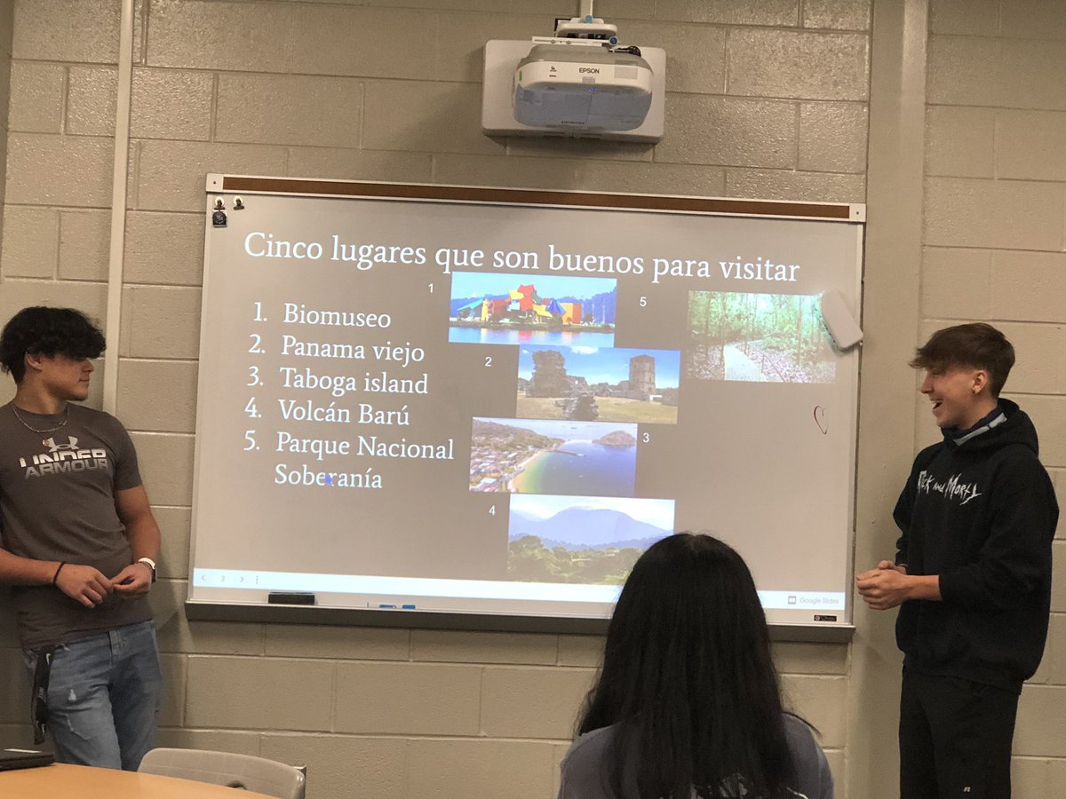 Whhs_SpanishRC's tweet photo. Learning about Hispanic countries! #todayinsparta #HispanicHeritageMonth2021 @WH_Spartans @ruby_rubia https://t.co/aLksX4xpDH