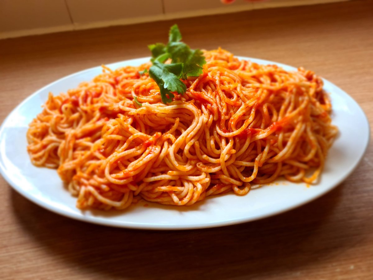 Roon’s catering tweet media