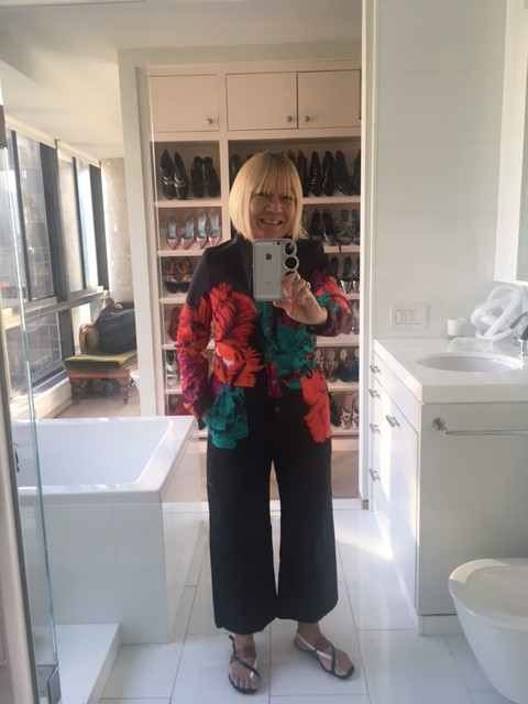 cindygallop's tweet photo. Greater friendship hath no woman, than when she discovers a fabulous jumpsuit that she buys, she also shares that jumpsuit with her friend whom she knows is ALL ABOUT jumpsuits. Thanks Marina Killery π LOVE this @danielvosovicny #TheKit Alex jumpsuit https://t.co/DdMtf6iKro https://t.co/wXoshVcJHu