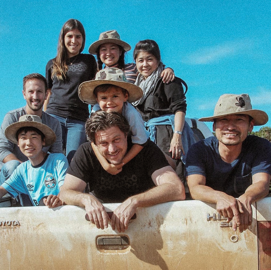 casabrasil's tweet photo. #tbt our friends from @satencoffee visiting @fazendarecanto with us in 2018. 

#casabrasil #casabrasilcoffees #explorebrasil  #braziliancoffee #brazilianculture #brasil #onecupatatime #cafesdobrasil #suldeminas https://t.co/orlG6dlvK6