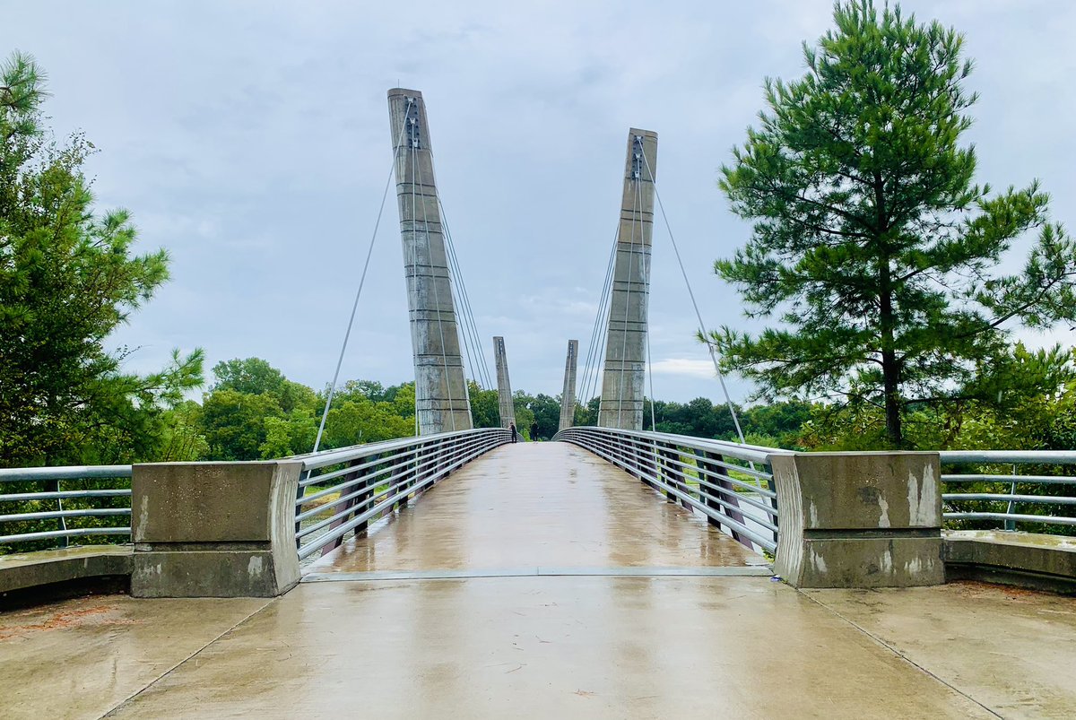spanjian's tweet photo. Check out the beautiful bridge and trails in Mason Park along Brays #bayou. Loving our greenways. And getting ready for @houparksboard luncheon next week w co-chairs @ChristianSusanE @cardenasbeto and speakers @mimiswartz @flowill #parks #parksbyyou https://t.co/Vf6GOkIWKr